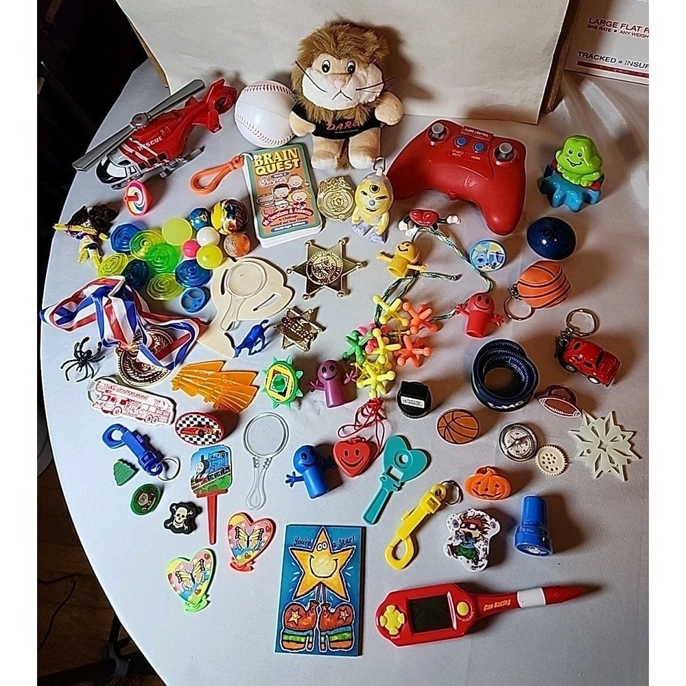 70+ Pcs Miscellaneous Toys, Grab Bag, Balls, Keychains, Spinners, Puppets, Rings